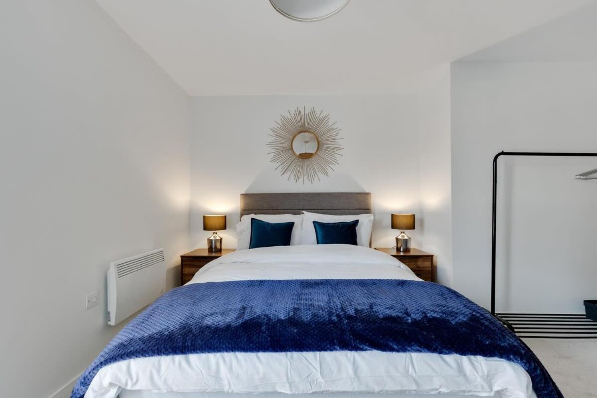 1 Bed Modern Apartment In A Converted Mill Leeds  Esterno foto